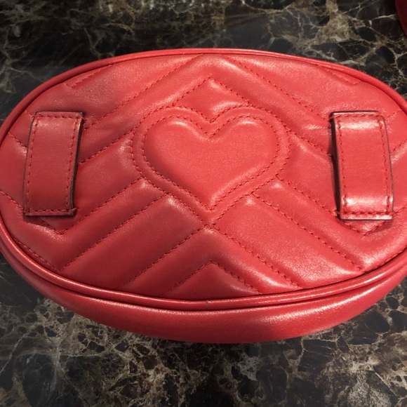 Aunthentic Gucci Fanny Pack - Picture 4 of 6